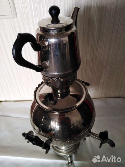 Чайник из мельхиора и электрический самовар