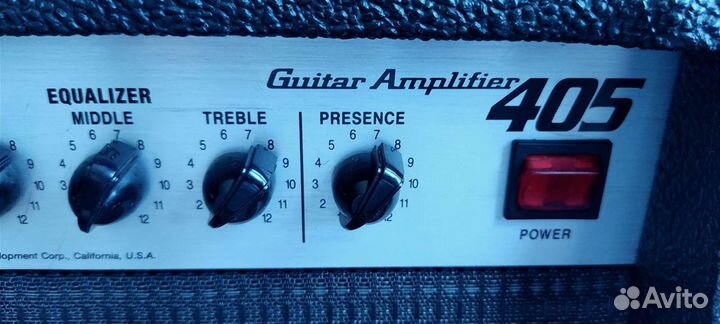 Гитарный комбоусилитель Roland 405 Guitar combo