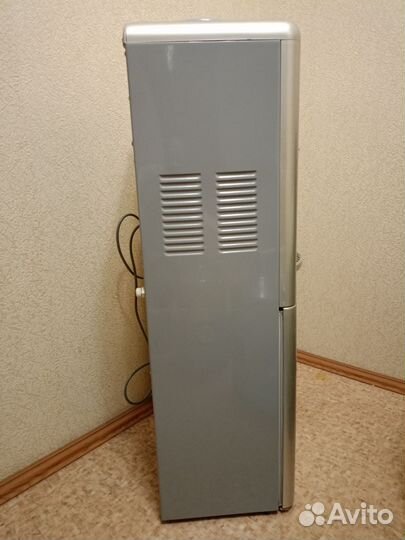 Кулер для воды напольный б/у