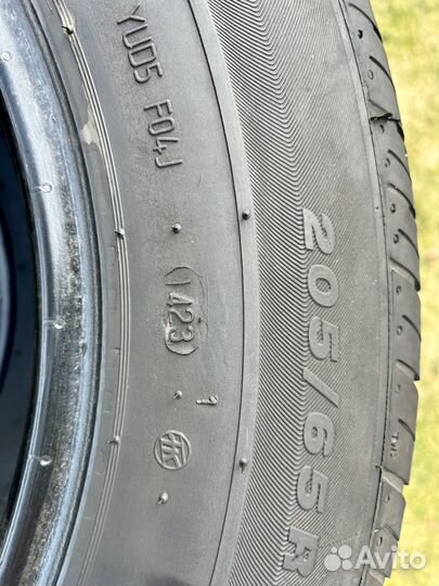 Viatti Strada Asimmetrico 205/65 R15