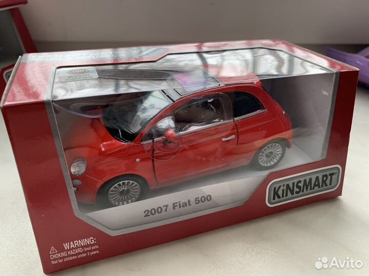 Модель автомобиля Kinsmart новые