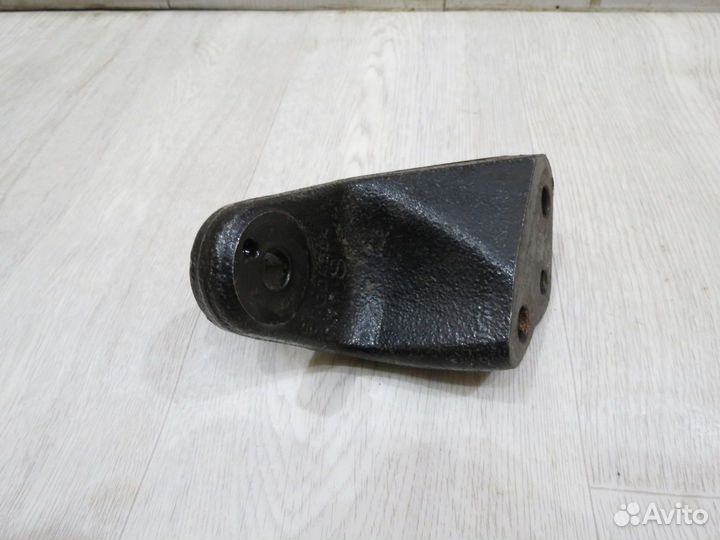 Кронштейн опоры двигателя Kia Rio 3