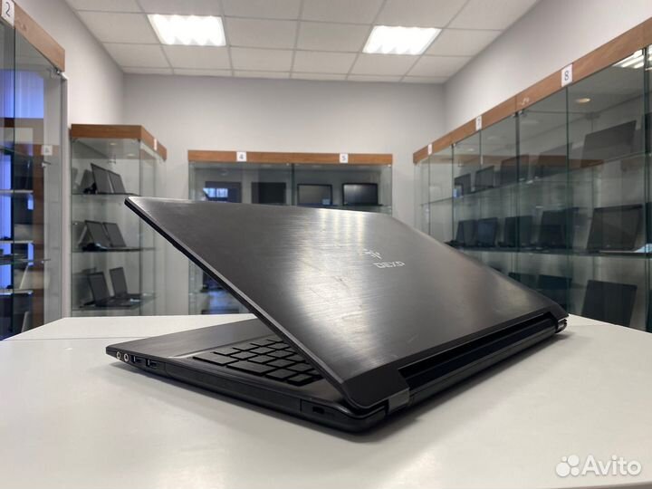 Ноутбук Dexp 15.6 (4 ядра/ 4gb ram)