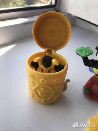 Kinder сюрприз maxi пчелы