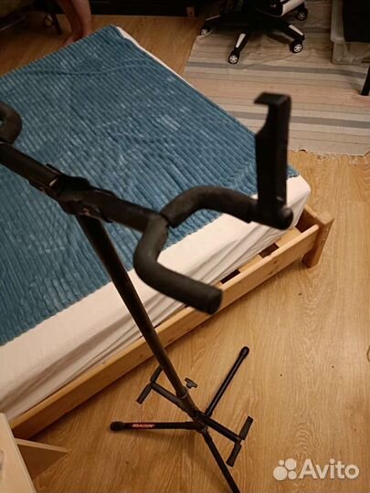 Стойка для гитар