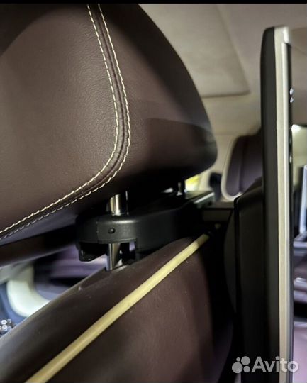 Мониторы для задних пассажиров