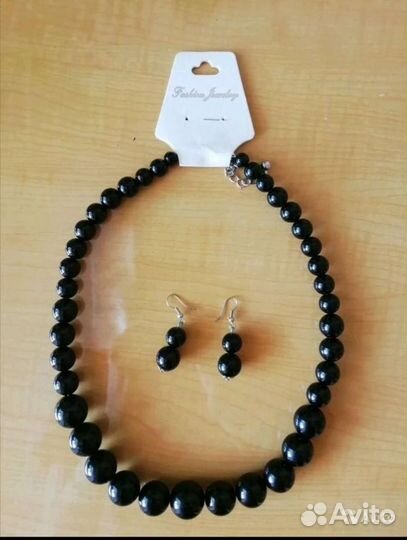 Бусы и серьги (набор)