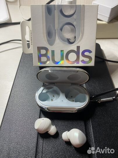 Беспроводные наушники samsung galaxy buds