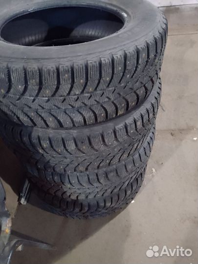 Lassa Iceways 215/65 R16