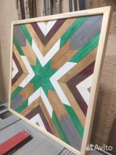 Панно из дерева