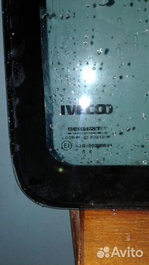 Стекло двери Iveco