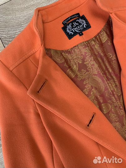 Пальто женское 42