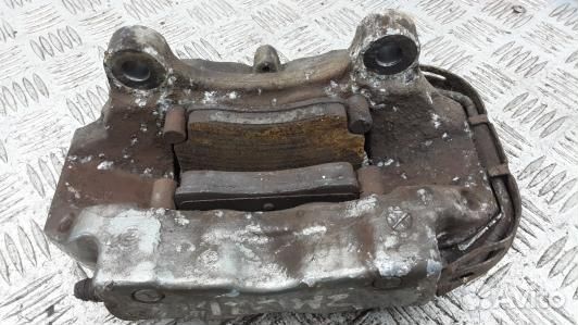 Суппорт тормозной задний левый volkswagen touareg