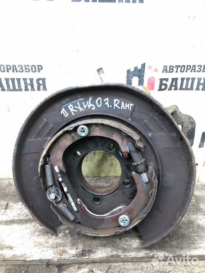 Кулак поворотный задний правый Lexus Rx450 GYL15