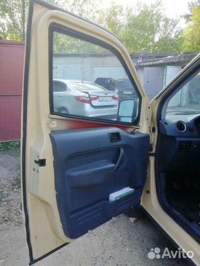 Двери бронирование от форд Транзит коннект