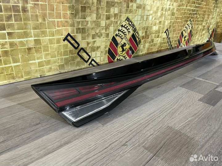 Фонарь задний центральный LED Hyundai Elantra CN7