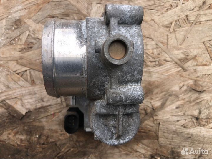 Дроссельная заслонка Volkswagen Tiguan 2009