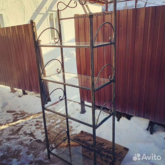 Кованый стеллаж