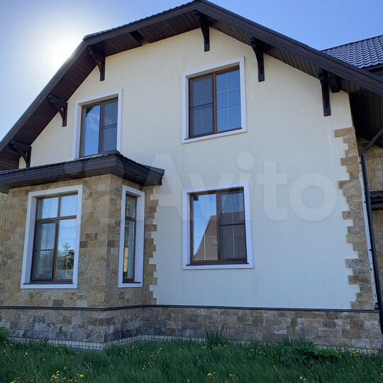 Дом 250 м² на участке 8,1 сот.