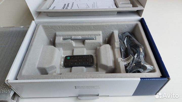 Цифровая фоторамка Sony DPF-D72N 7'' новая