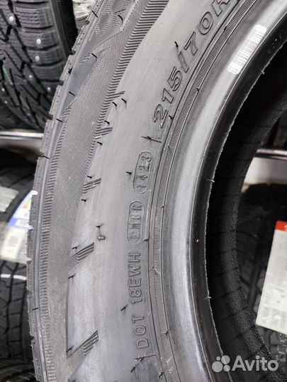 Nexen Winguard WT1 215/70 R16C