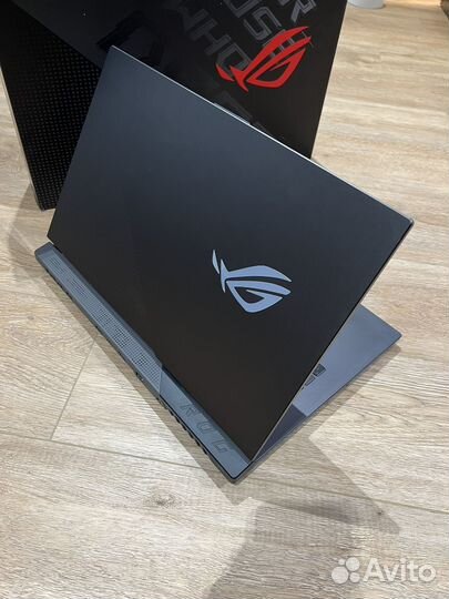 Asus Rog Strix G17 R7 5800/RTX 3060