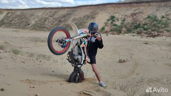 Двигатель yx125