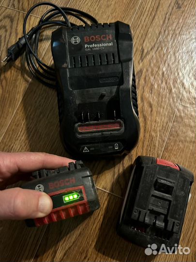 Зарядное устройство Bosch GAL 1880 CV