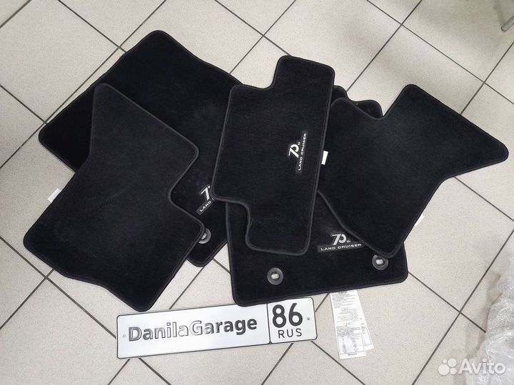 Автомобильные коврики toyota Land Cruiser 300