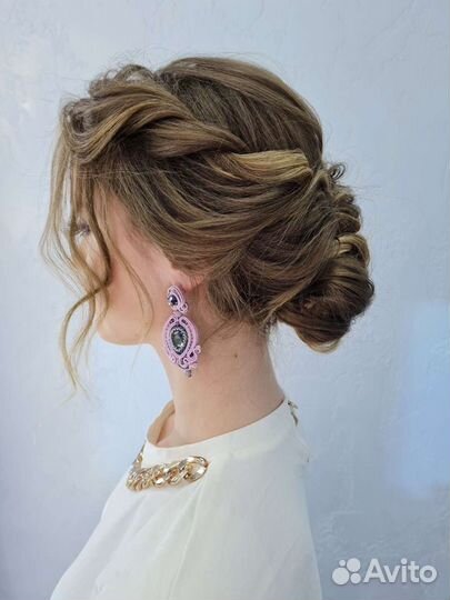 Причёски и макияж