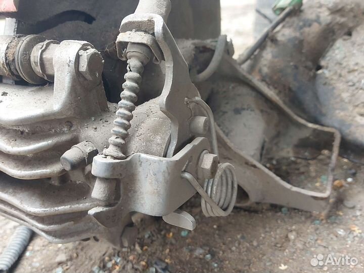 Суппорт тормозной задний P, L Audi A6 C5 седан