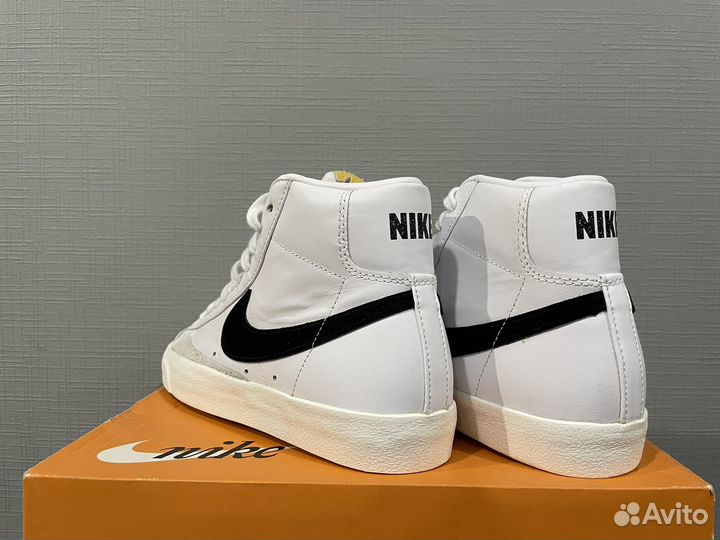 Кроссовки Nike Blazer Mid 77