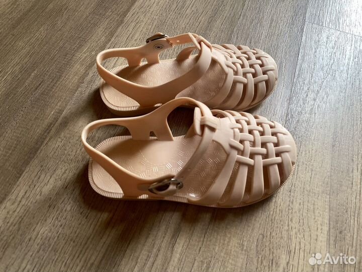 Резиновые сандалии для девочки р.27