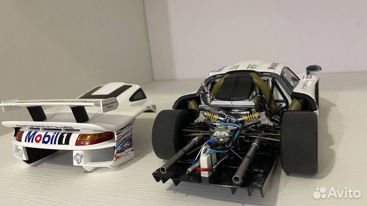 Autoart Porsche 911 GT1 24 Hrs Le Mans 1:18