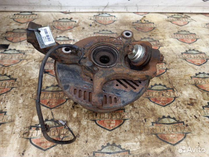 Ступица передняя правая Hino Dutro XZU378 N04C