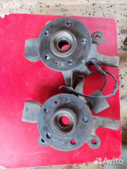 Цапфа на мерседес vito 638. 2,3 т д