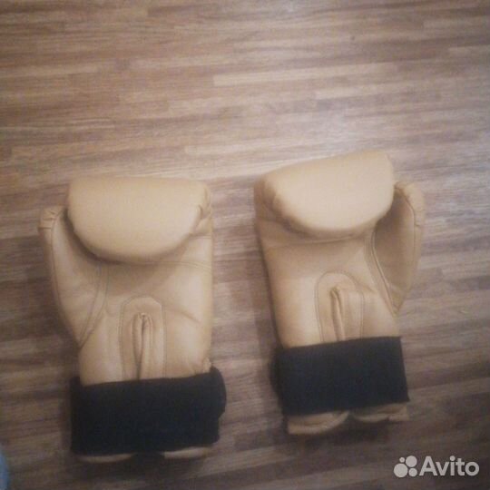 Боксерские перчатки 8 оz