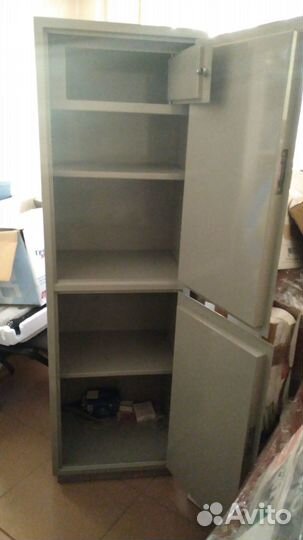 Сейф металлический