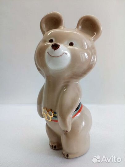 Фарфоровая статуэтка Олимпийский мишка