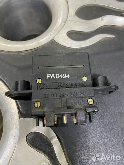 Градусник Mercedes W124