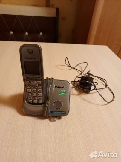 Телефон panasonic