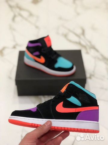 Кроссовки Nike Air Jordan 1