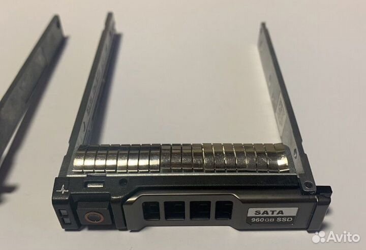 Жесткий диск SAS SATA