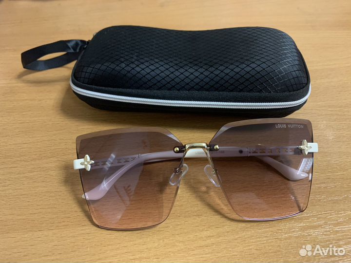 Солнцезащитные очки женские