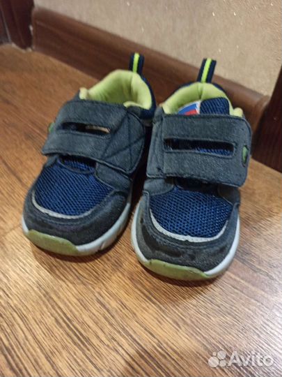 Кроссовки зебра 22