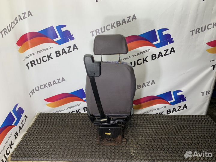 Сиденье переднее левое Renault Magnum