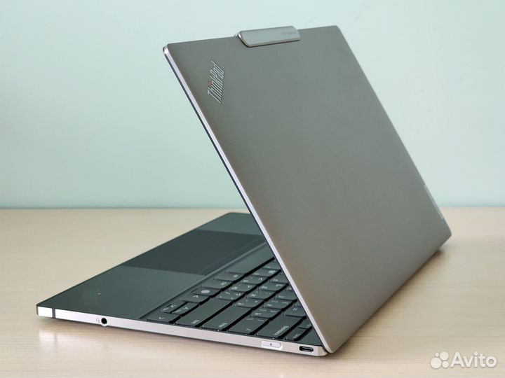 Новый Lenovo ThinkPad Z13 Gen 1 AMD rus