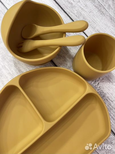 Набор детской силиконовой посуды+ нагрудник