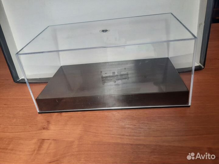 Бокс от модели AutoArt