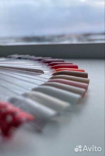 Модель на маникюр наращивание